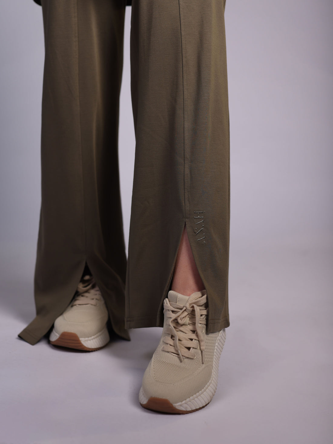 The E-Set - Olive green